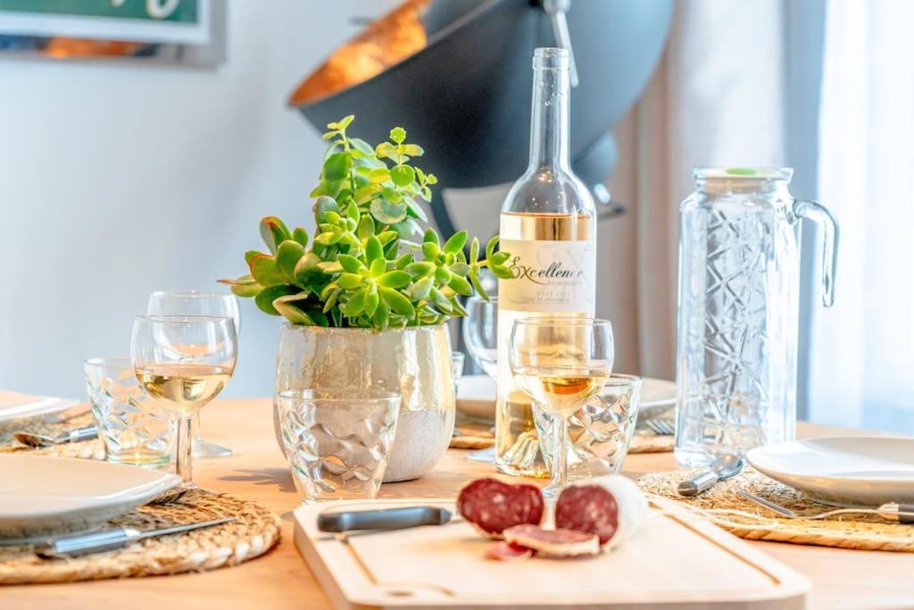 Superbe Appartement Neuf, Climatise Centre Village Le Plan-de-la-Tour Buitenkant foto